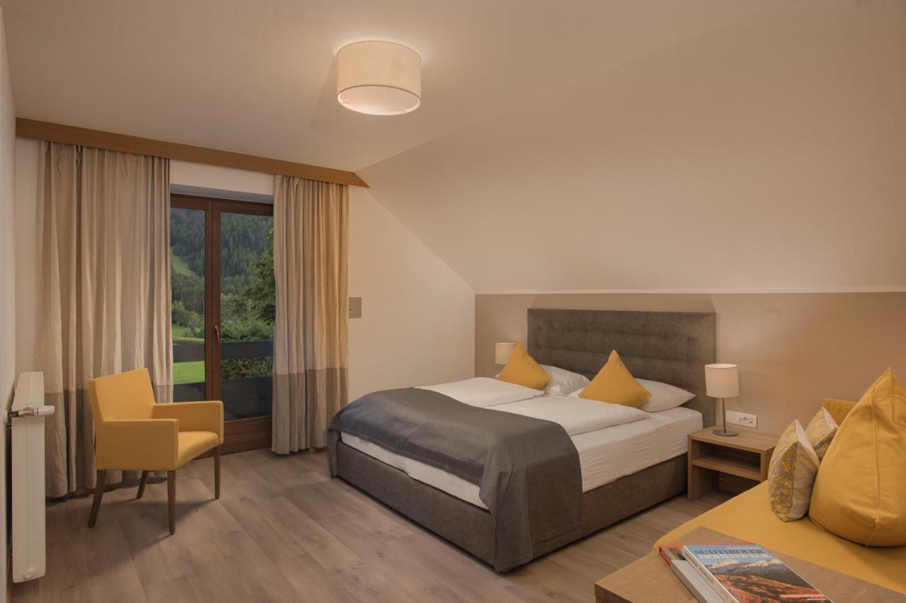 Schoenblick - Sport & Active Hotel Brunico Luaran gambar